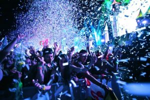 raves-return-los-angeles-convention